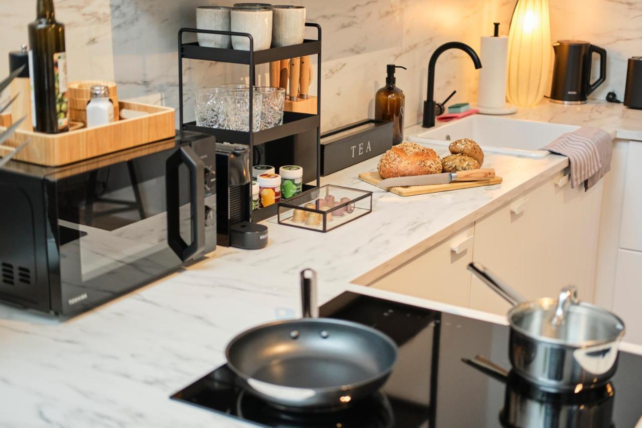 Park Avenue - Dom Mit Stil - Kueche - Parkplatz - Wlan - 65 Zoll Tv - Netflix Keulen