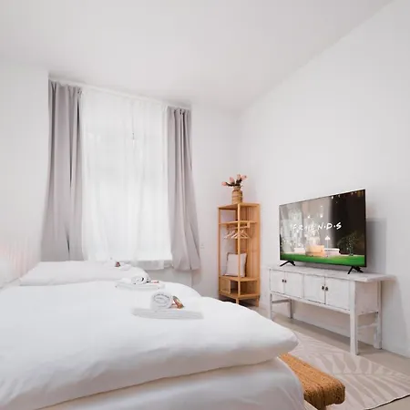 Park Avenue Apartments - Dom Mit Stil - Kueche - Parkplatz - Wlan - 65 Zoll Tv - Netflix Cologne Exterior photo