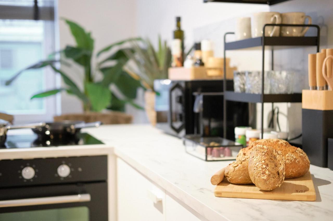 Park Avenue - Dom Mit Stil - Kueche - Parkplatz - Wlan - 65 Zoll Tv - Netflix Apartment Cologne