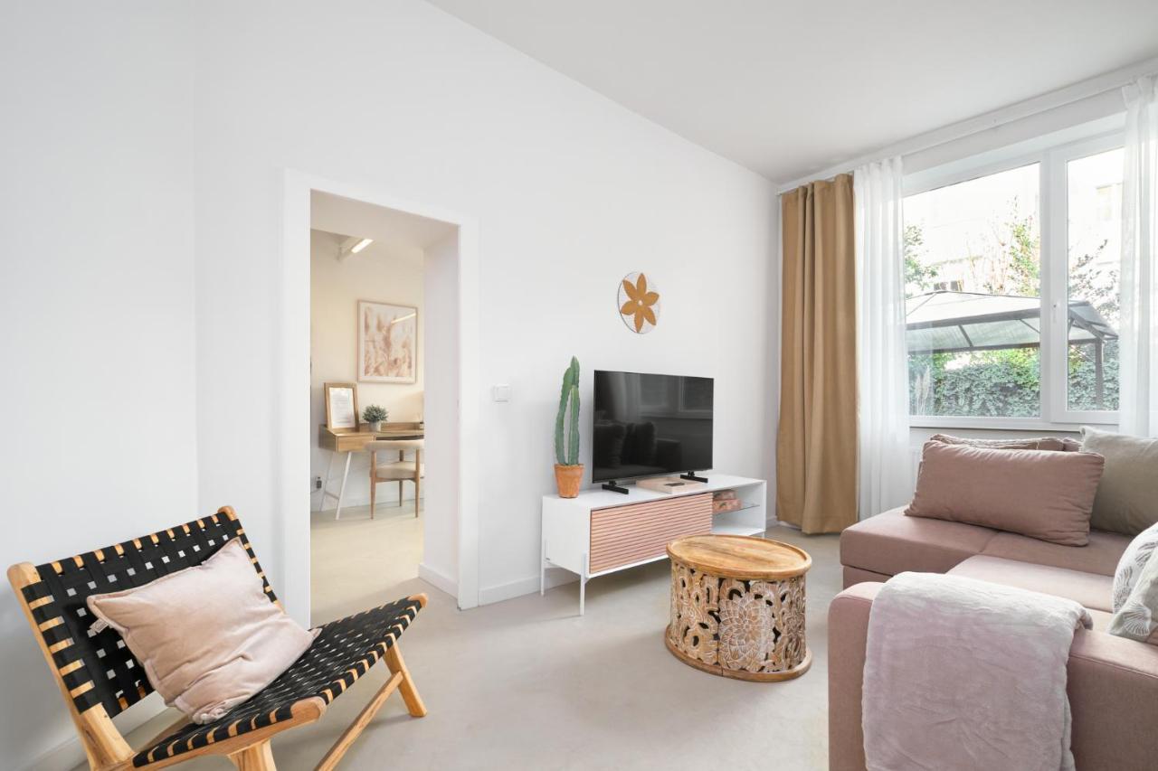 Apartment Park Avenue - Dom Mit Stil - Kueche - Parkplatz - Wlan - 65 Zoll Tv - Netflix Cologne